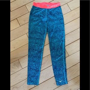 Girl’s Nike Pro Leggings